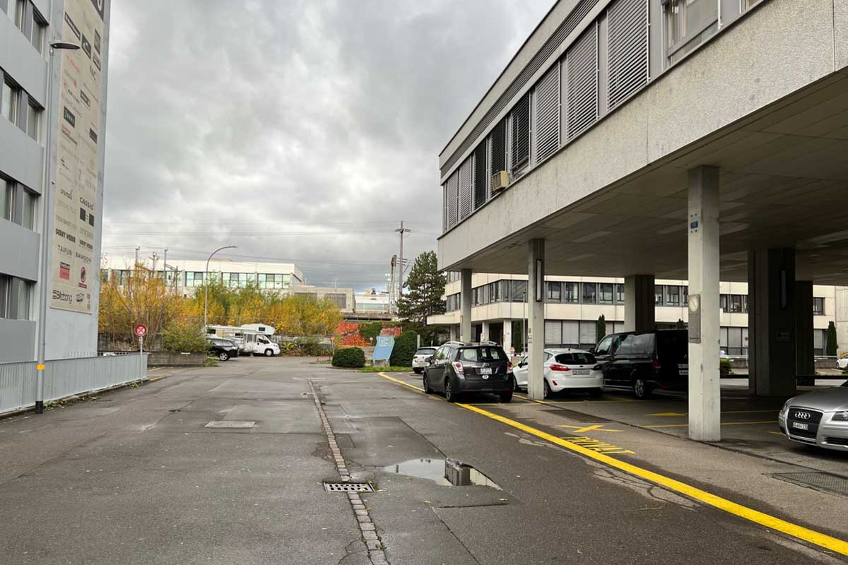 Park Easy Shuttle Flughafen Zürich www.mr-parking.ch